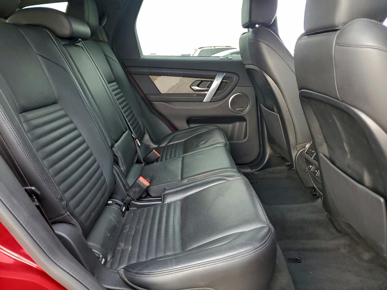 Land Rover Discovery Se Image 6