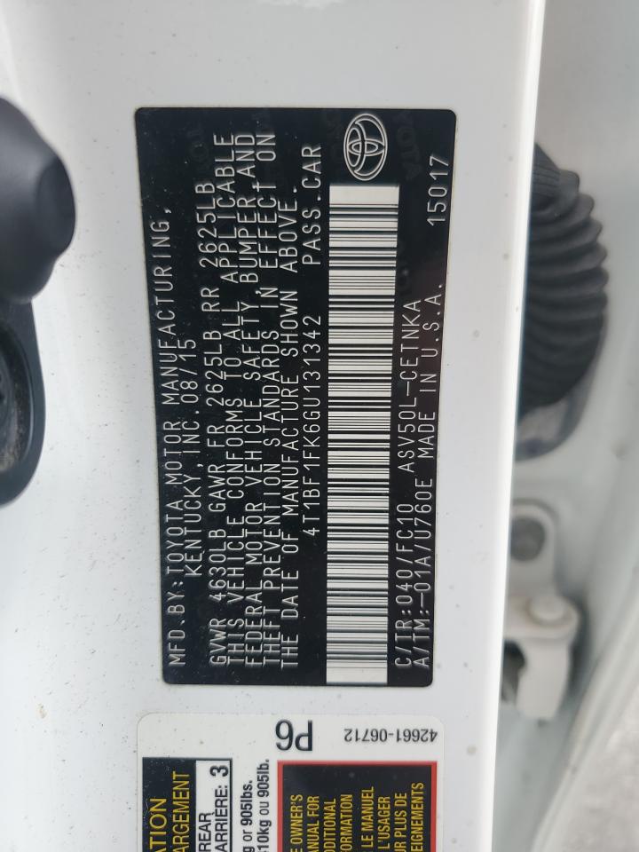 Toyota Camry Le Image 11