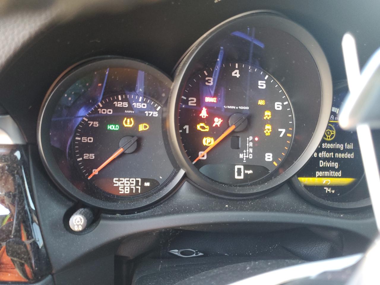 Porsche Macan Image 2