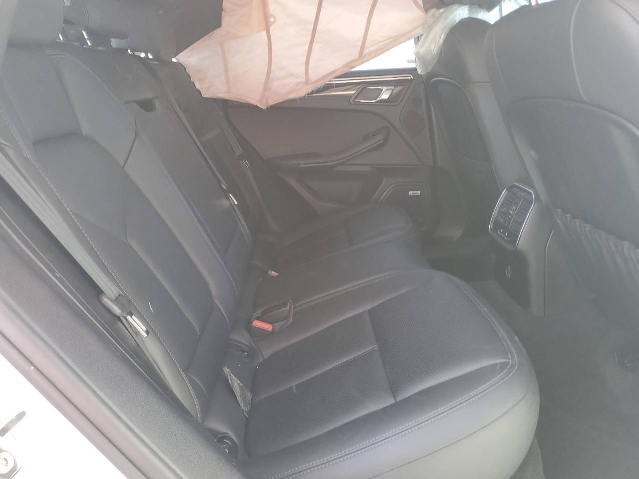 Porsche Macan Image 7