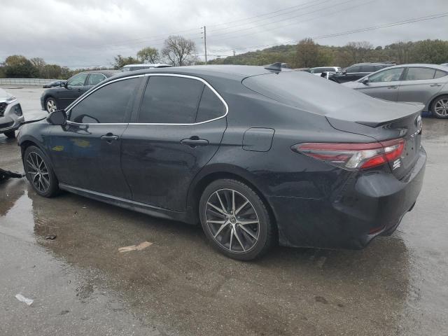 Toyota Camry Se Image 2