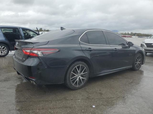 Toyota Camry Se Image 3