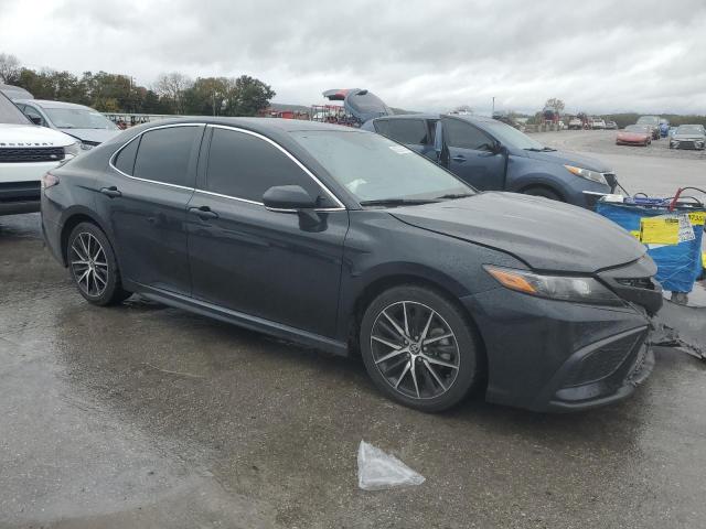 Toyota Camry Se Image 5