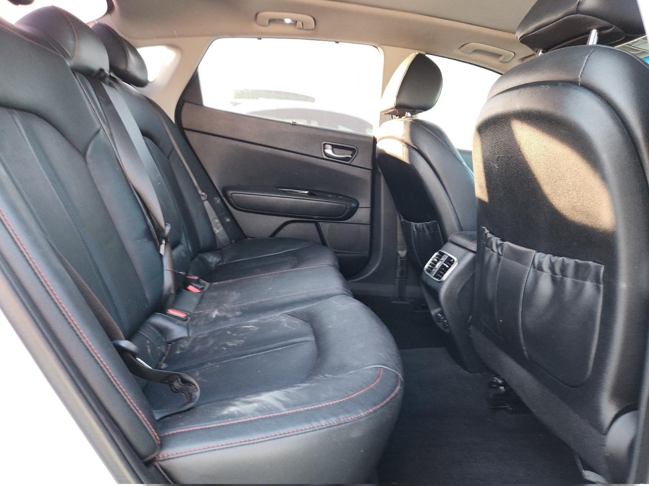 Kia Optima Sx Image 9