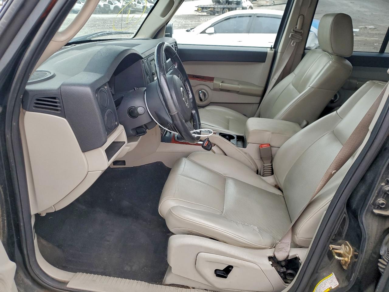 Jeep Commander Limited Image 7