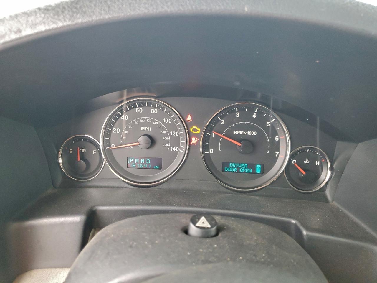 Jeep Commander Limited Image 3