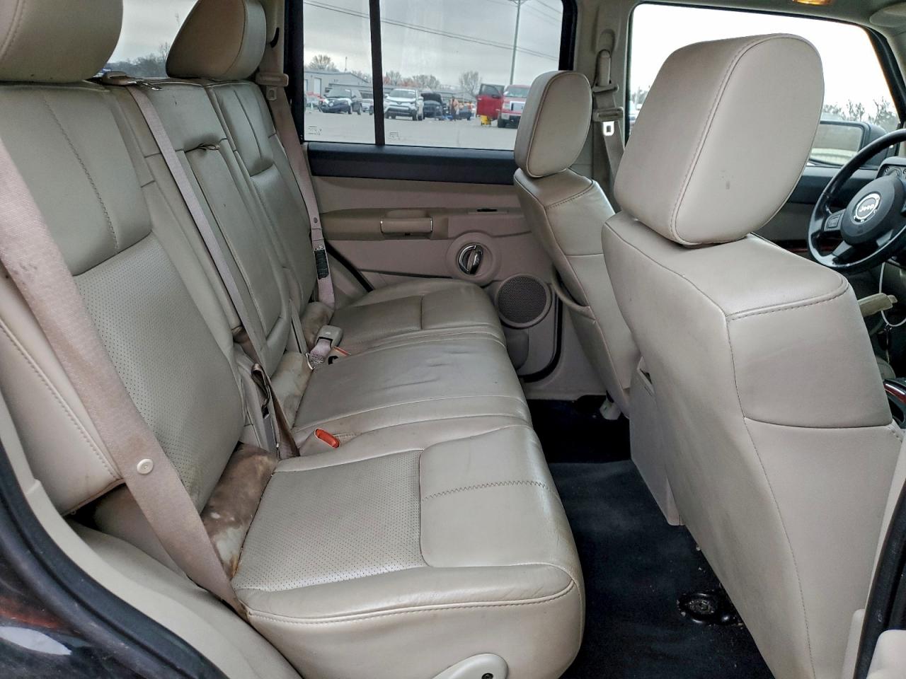 Jeep Commander Limited Image 11