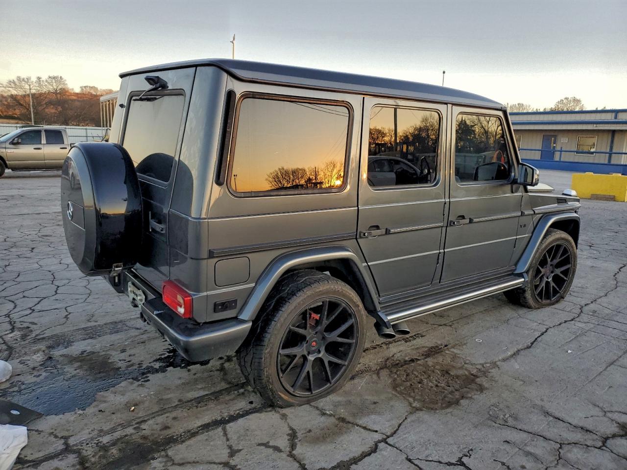 Mercedes-Benz G-Class 550 Image 3