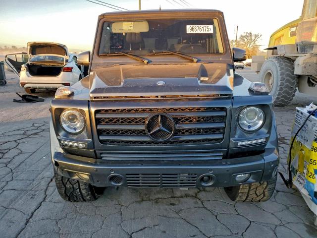 Mercedes-Benz G-Class 550 Image 11