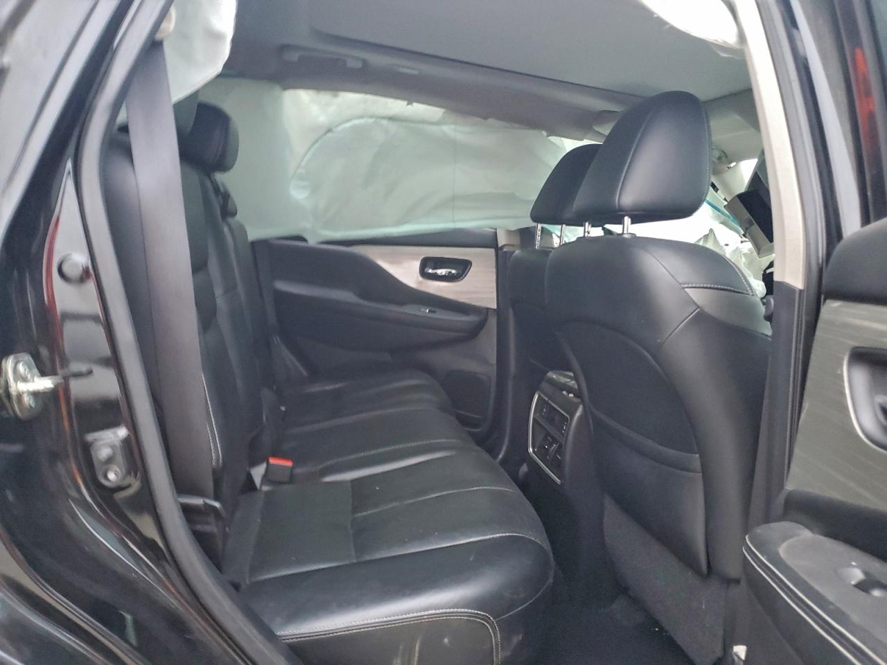 Nissan Murano S Image 6