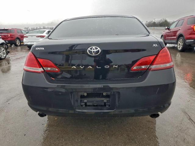 Toyota Avalon Xl Image 3
