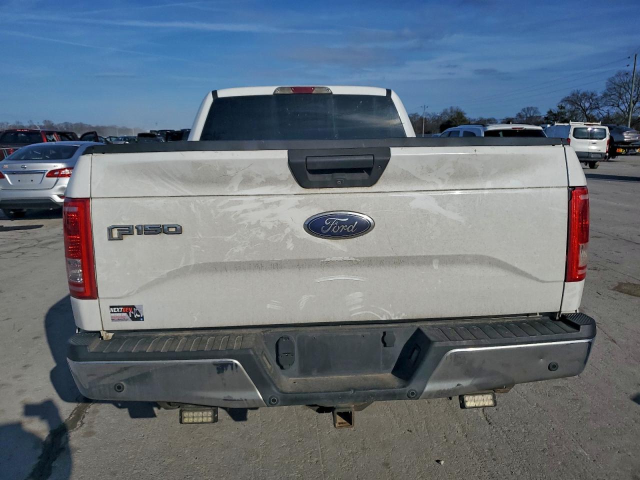 Ford F-150 Super Cab Image 9