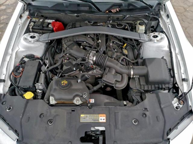 Ford Mustang Image 8