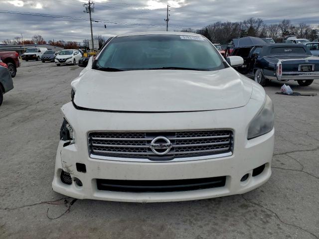 Nissan Maxima S Image 10