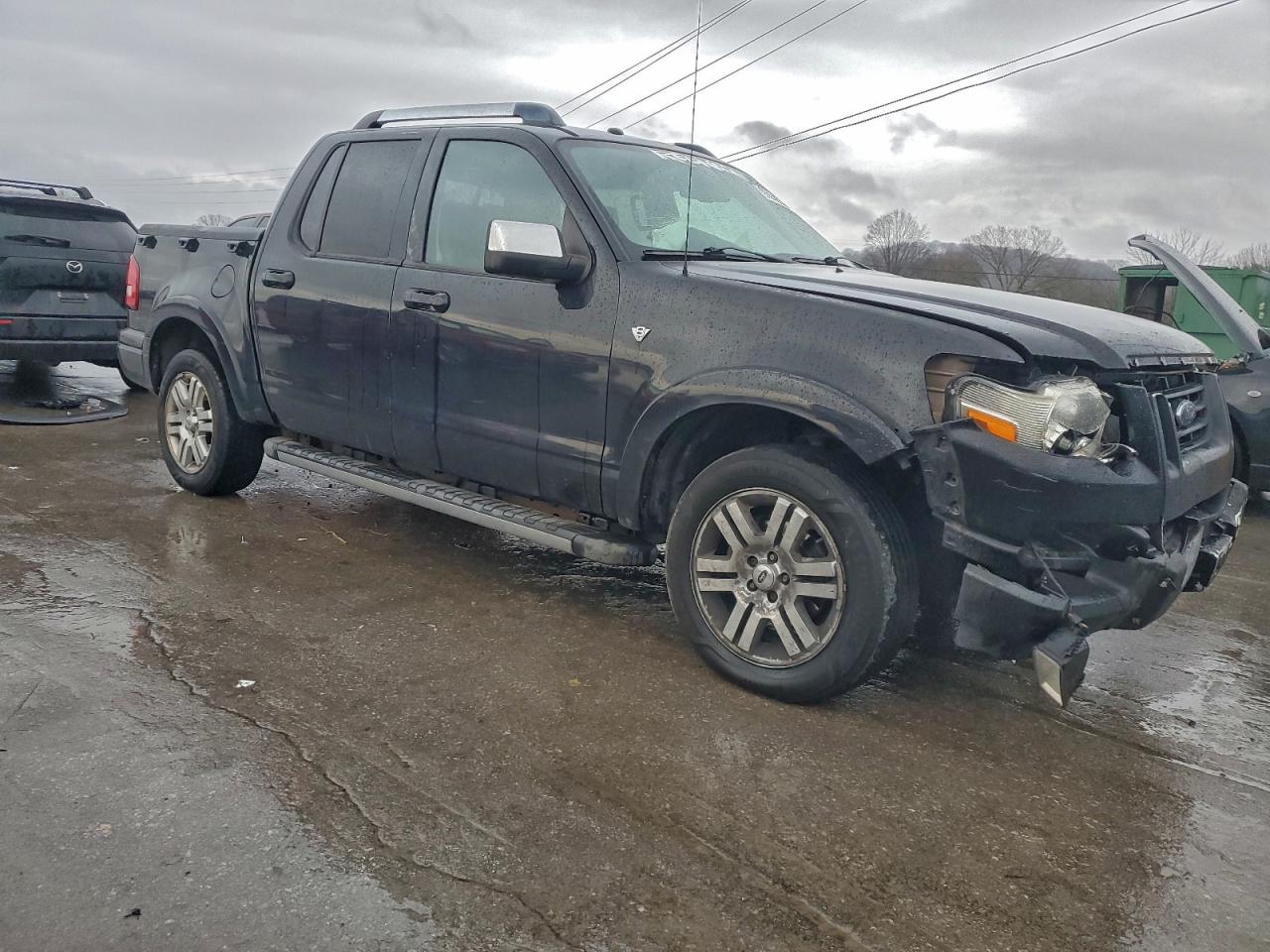 Ford Explorer Limited Image 11