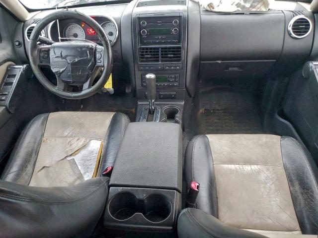 Ford Explorer Limited Image 12