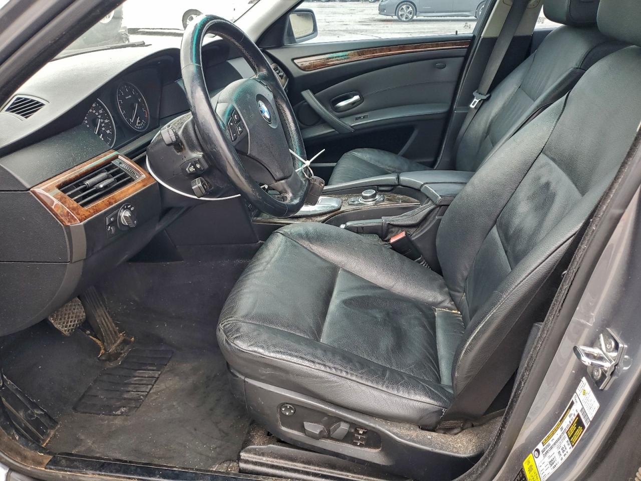 BMW 5 Series I Image 11