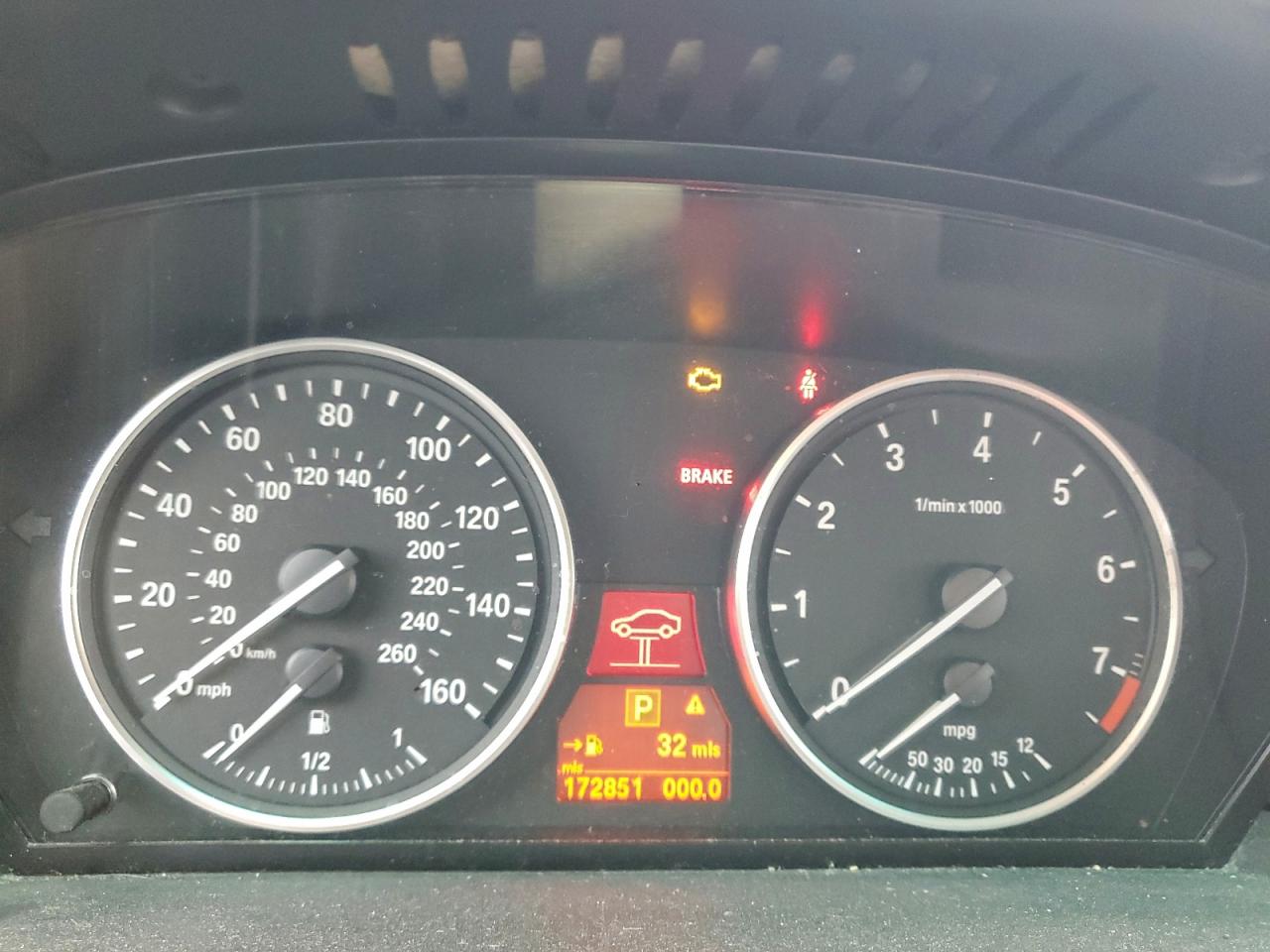 BMW 5 Series I Image 9