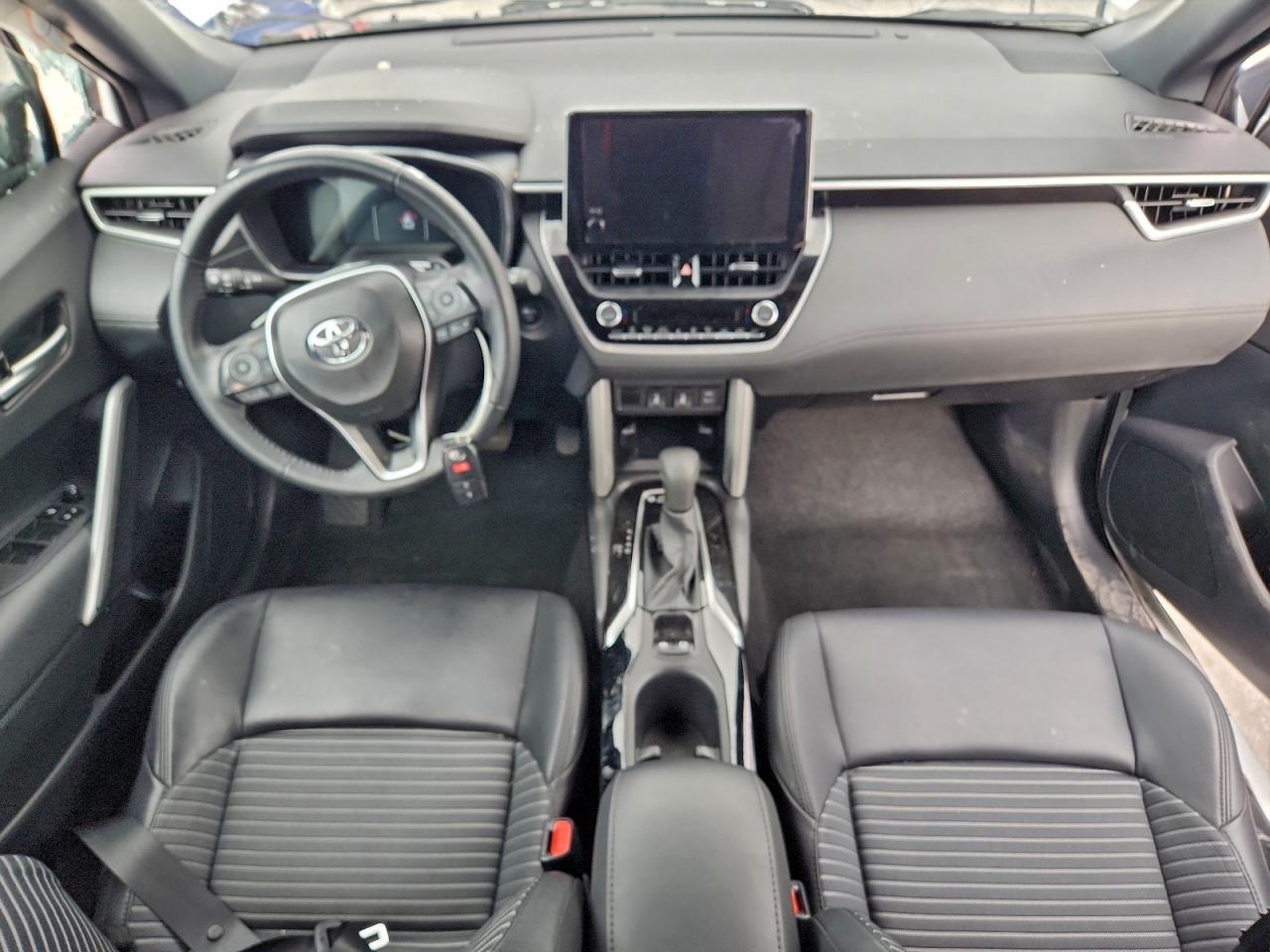 Toyota Corolla Se Image 4