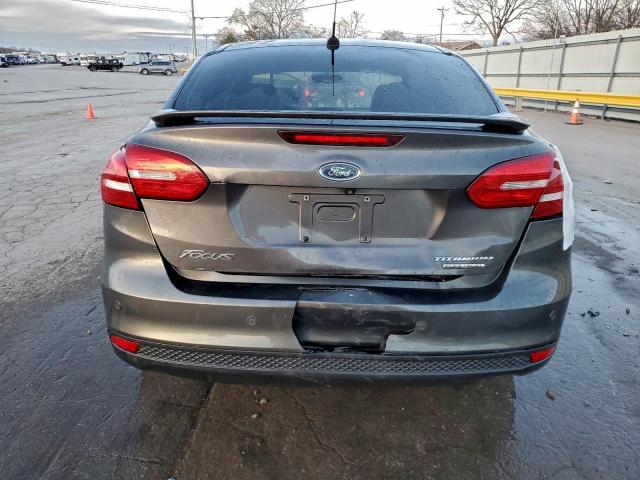 Ford Focus Titanium Image 4