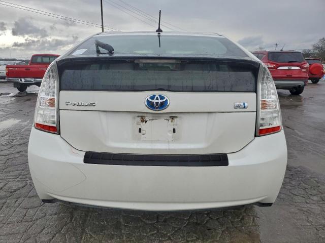 Toyota Prius Image 11