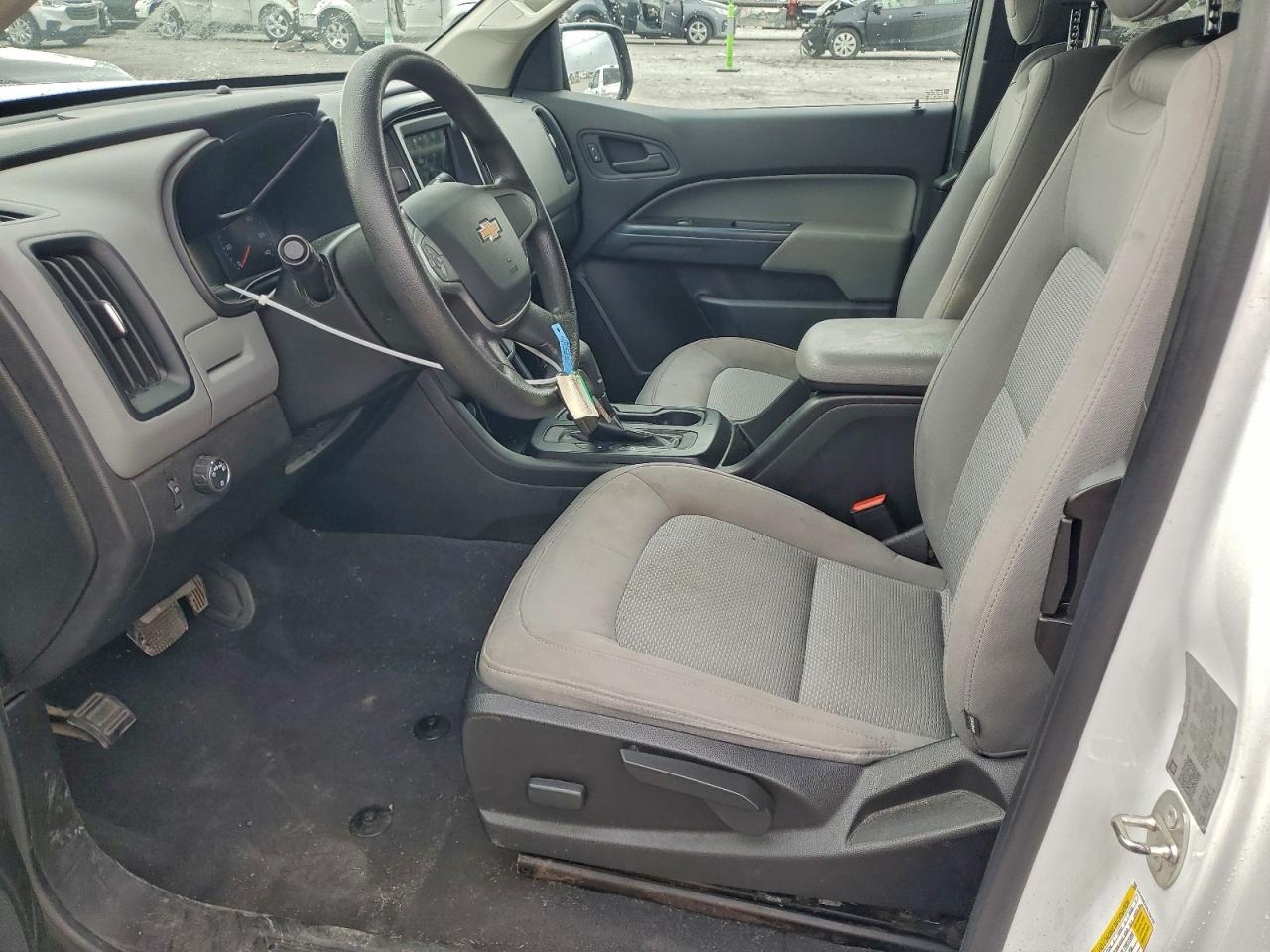 Chevrolet Colorado Image 3