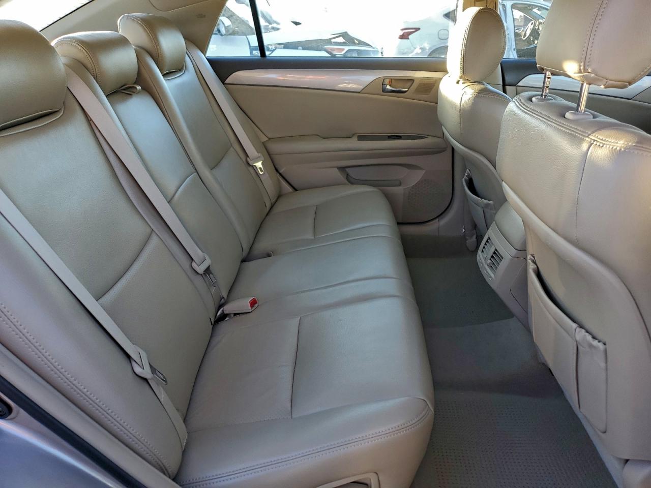 Toyota Avalon Xl Image 2