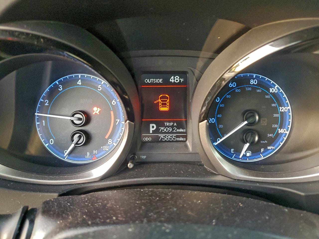 Toyota Corolla L Image 12