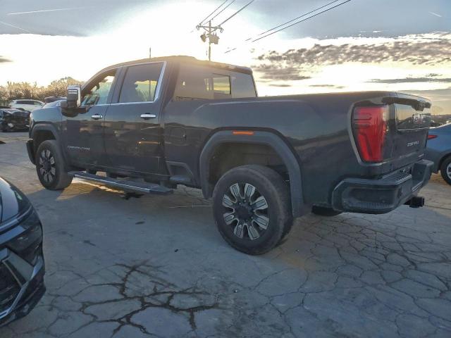 GMC Sierra K2500 Denali Image 4