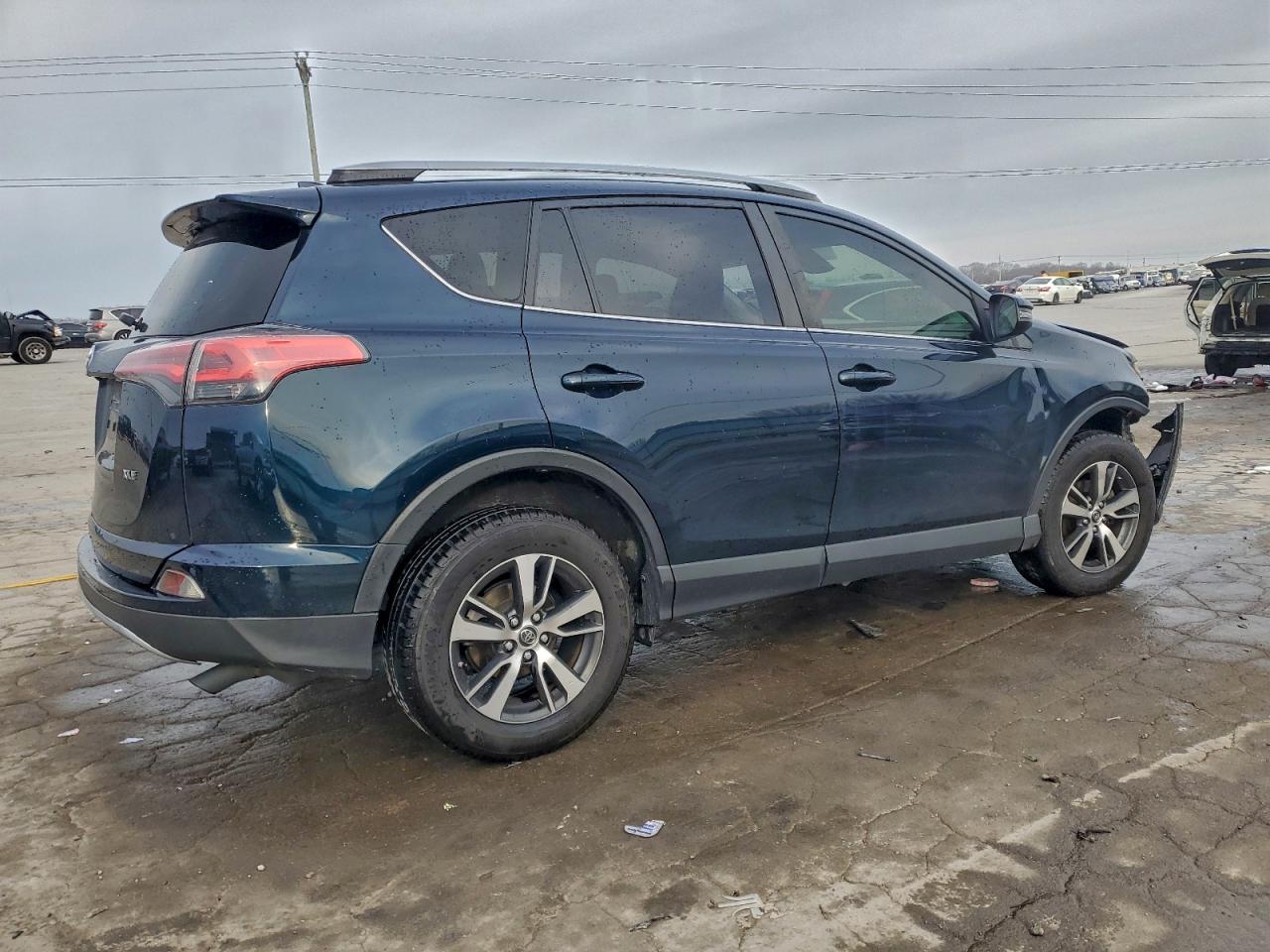 Toyota RAV4 Adventure Image 2