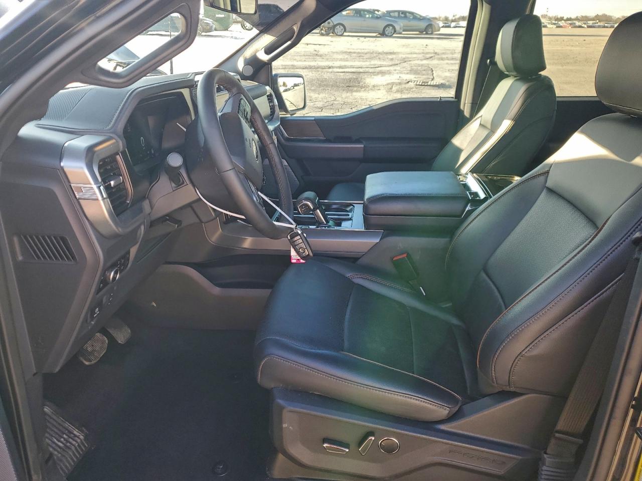 Ford F-150 Lariat Image 10