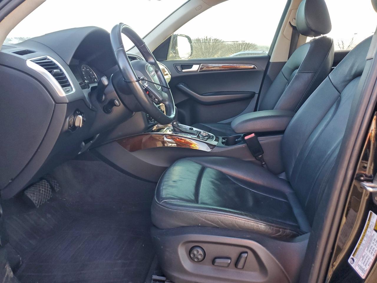 Audi Q5 Premium Plus Image 9