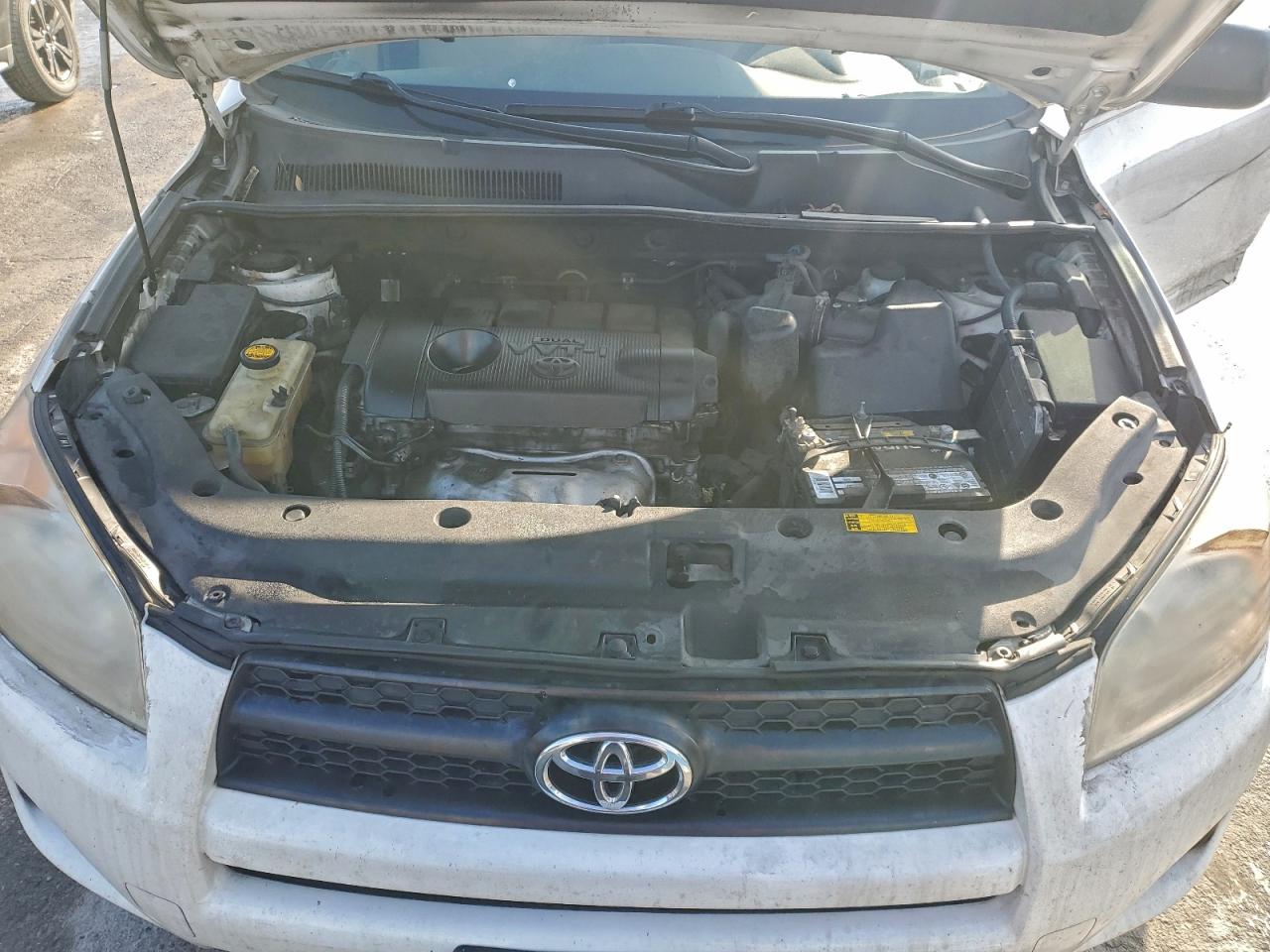 Toyota RAV4 Image 9