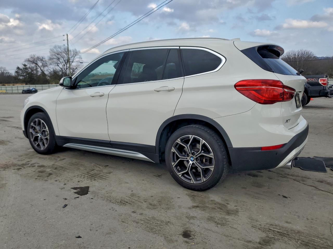 BMW X Series Xdrive28i Image 2