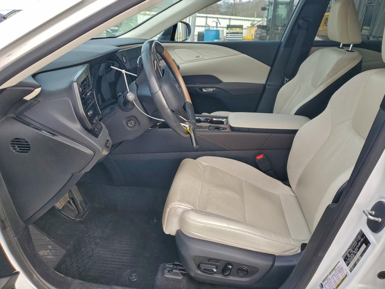 Lexus RX 350h Base Image 14