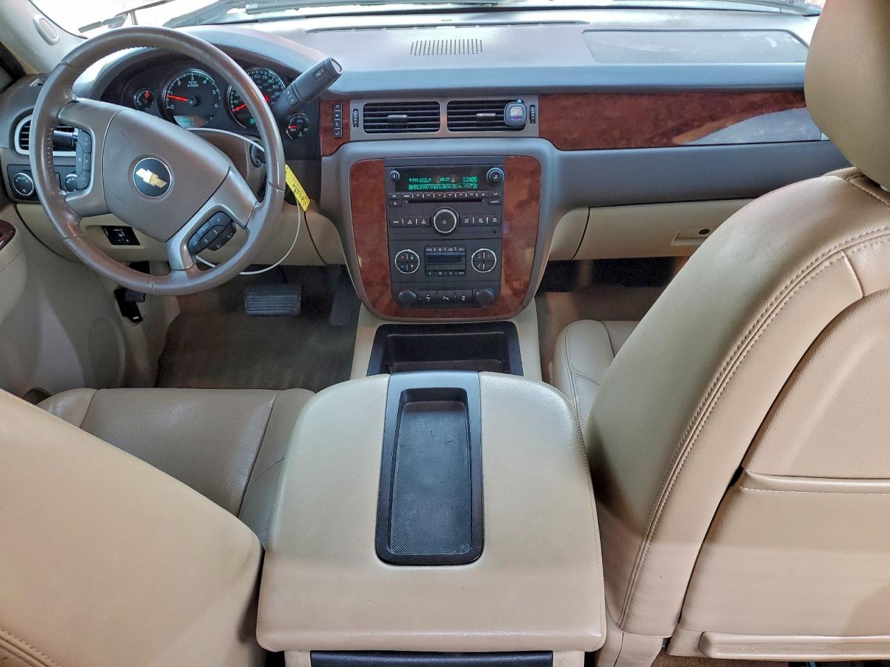 Chevrolet Silverado K1500 Ltz Image 9