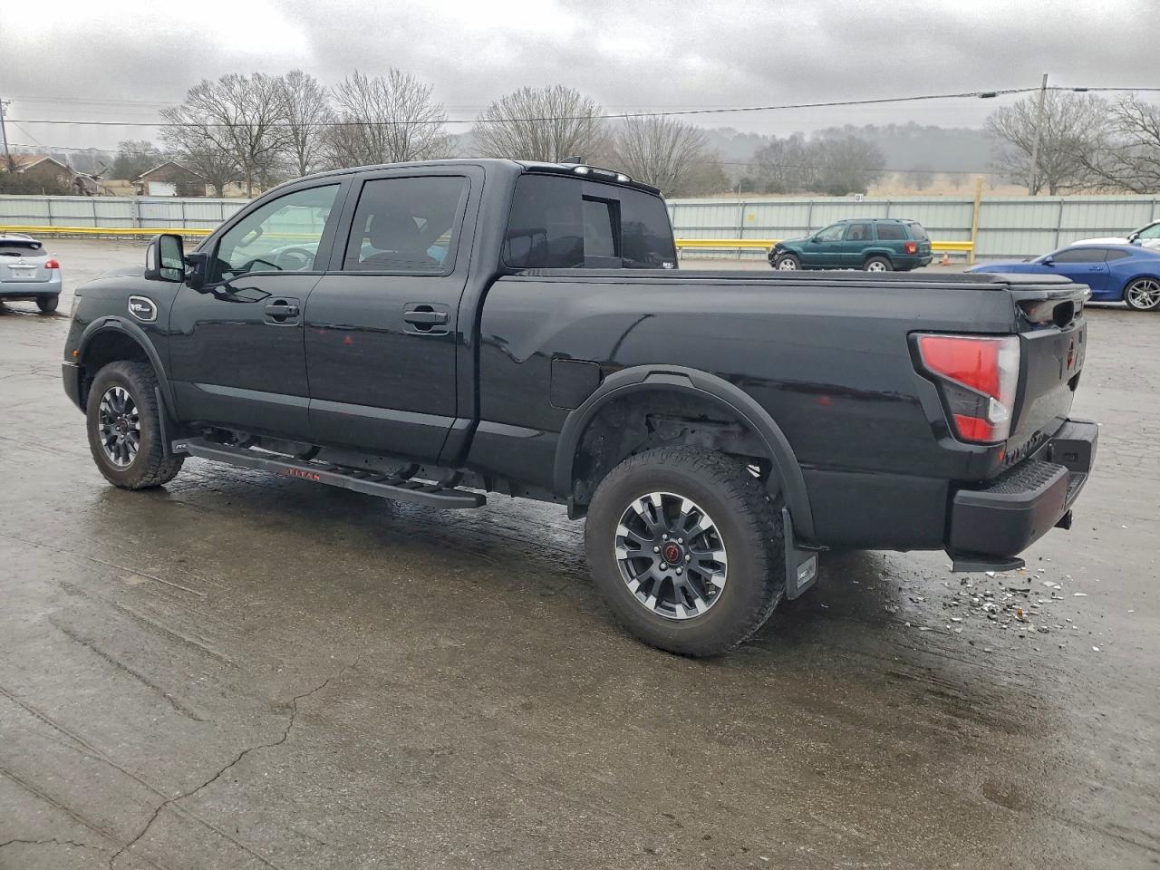 Nissan Titan Sv Image 3