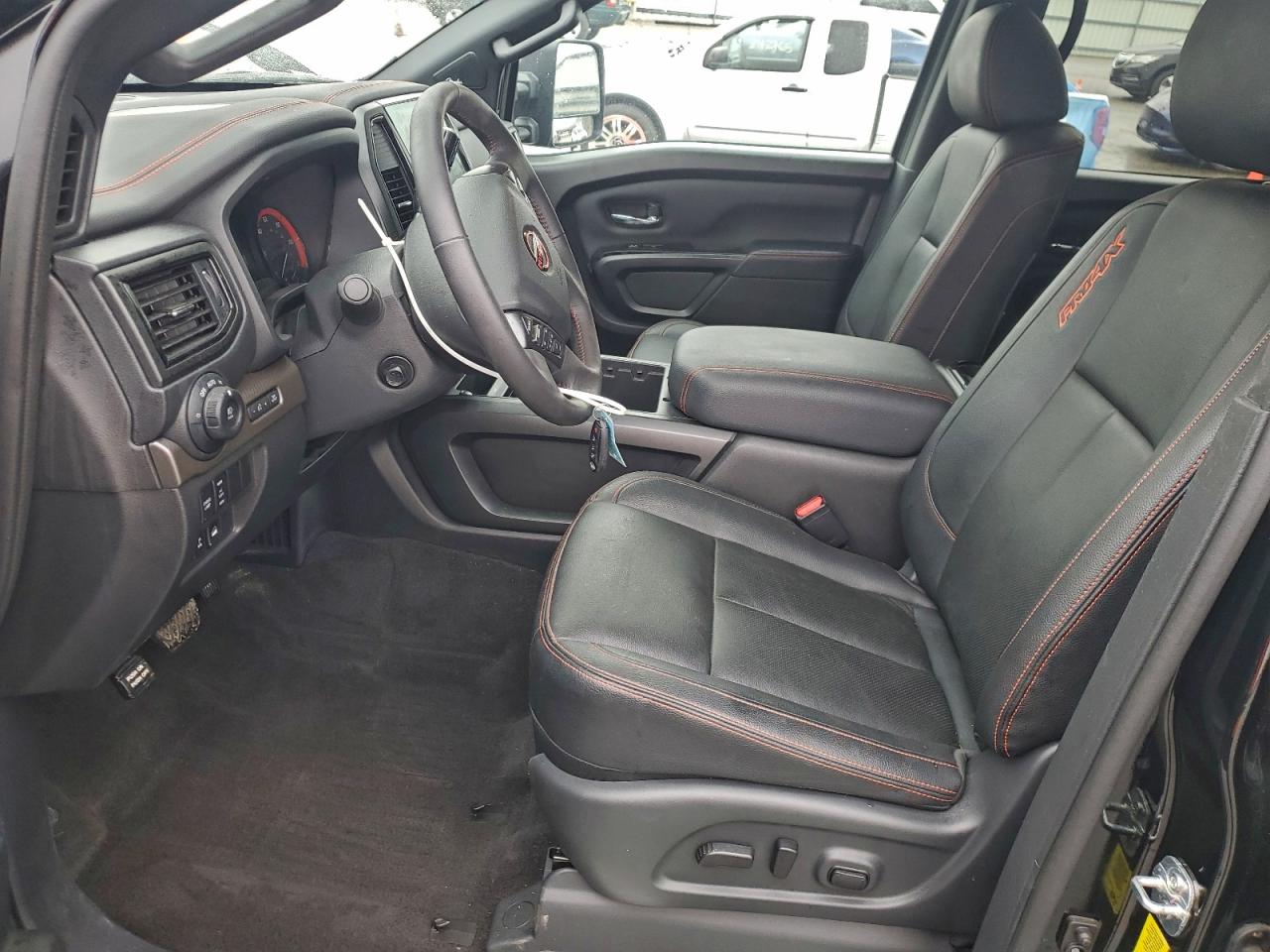 Nissan Titan Sv Image 2