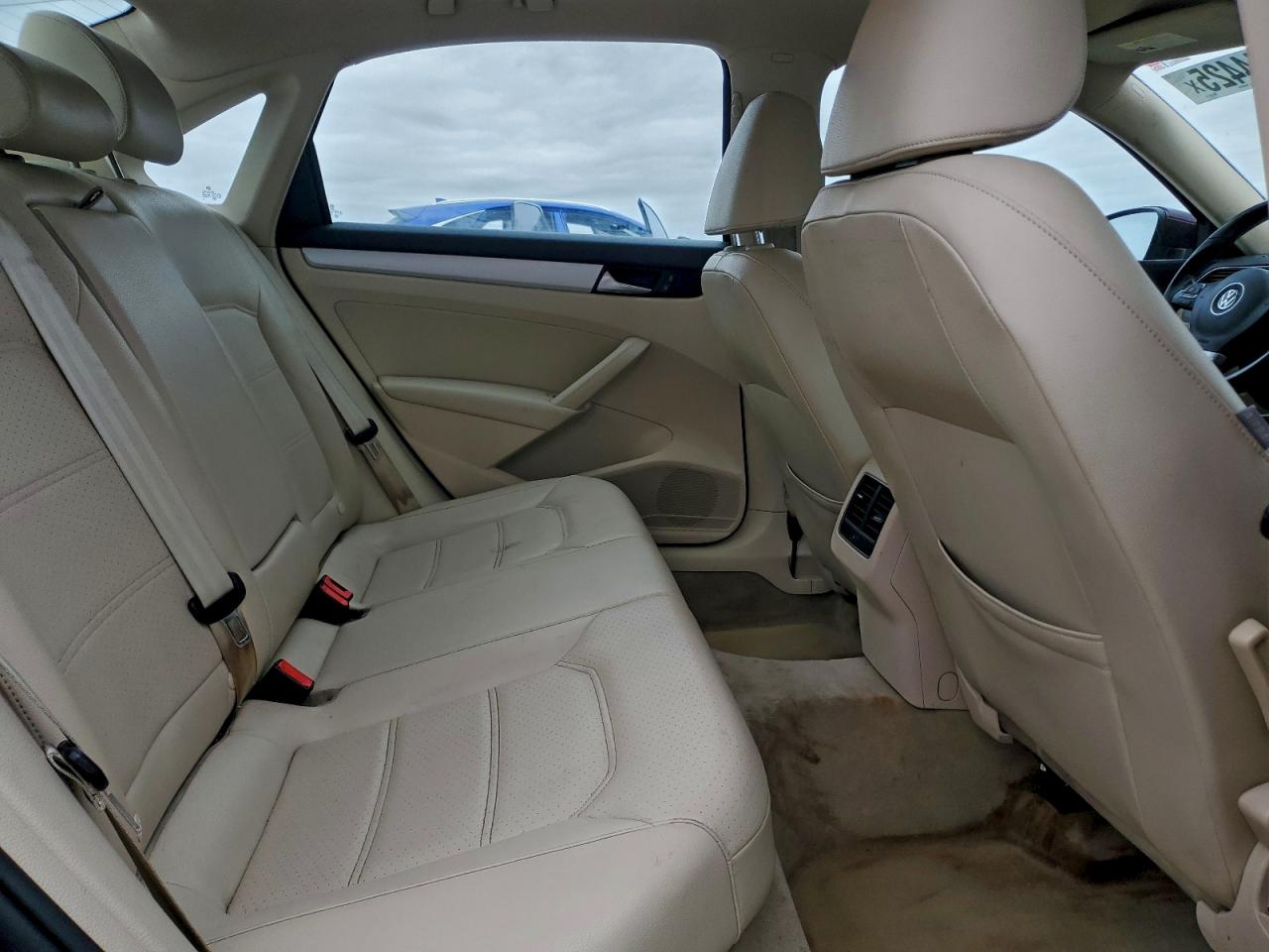 Volkswagen Passat Se Image 10