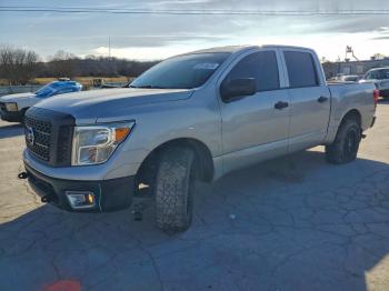  Salvage Nissan Titan